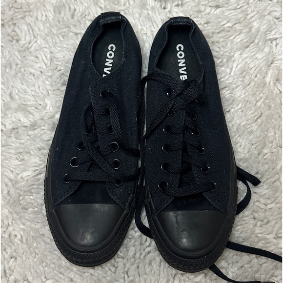 All Black Low Top Converse Chuck Taylor W 7.5 - Picture 4 of 4